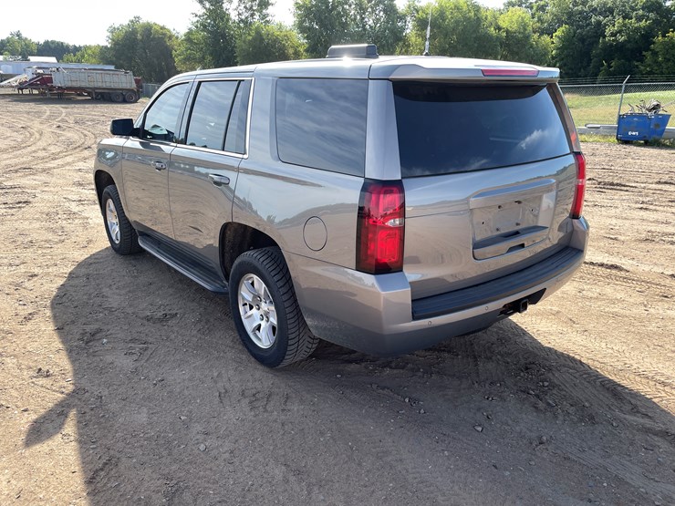 2019-chevrolet-tahoe-image-2