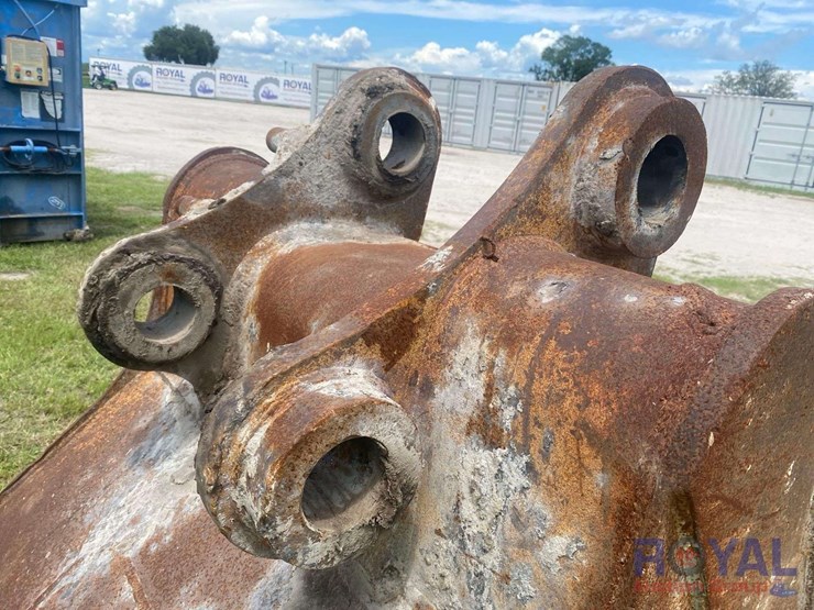 44in-tooth-excavator-bucket-image-6
