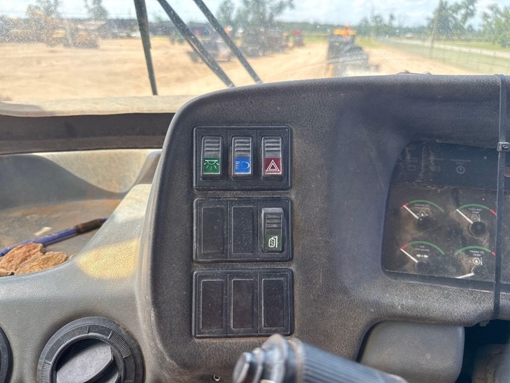 2003-deere-350d-image-29