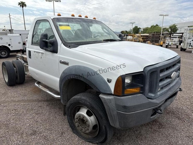 2006-ford-f450-image-3