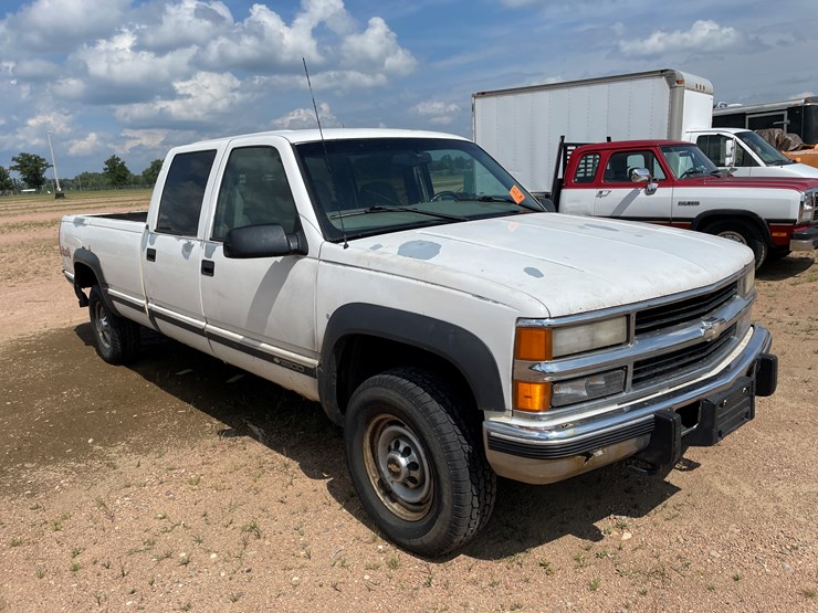 #4734-•-2000-chevy-3500-pickup-(has-wi-title)-image-3