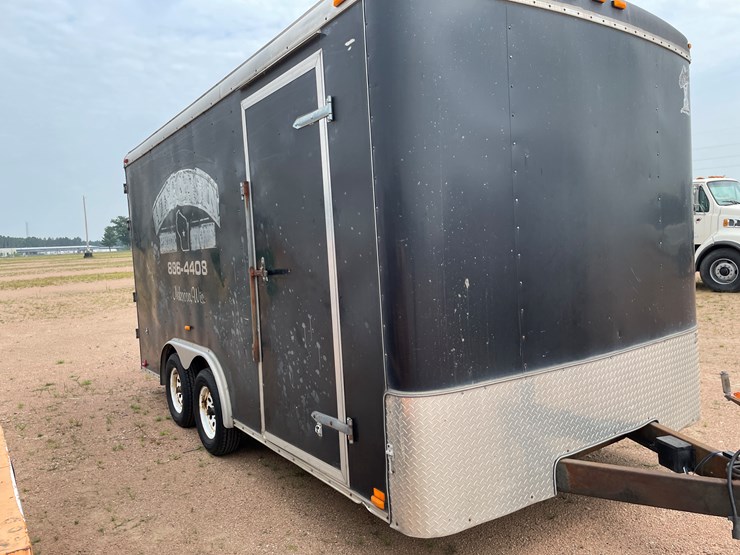 #4729-•-2006-16.5'-tandem-axle-enclosed-trailer-(has-wi-title)-image-4