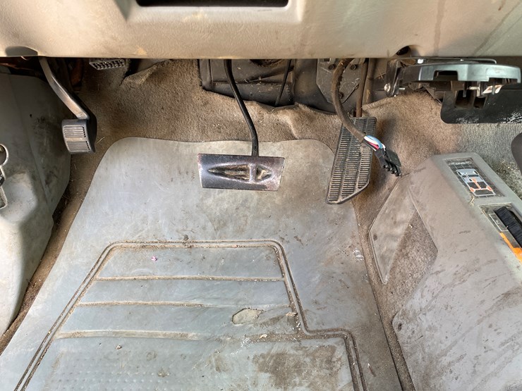 #4734-•-2000-chevy-3500-pickup-(has-wi-title)-image-15