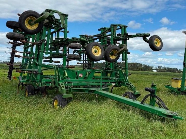 2010-john-deere-2410-image-1