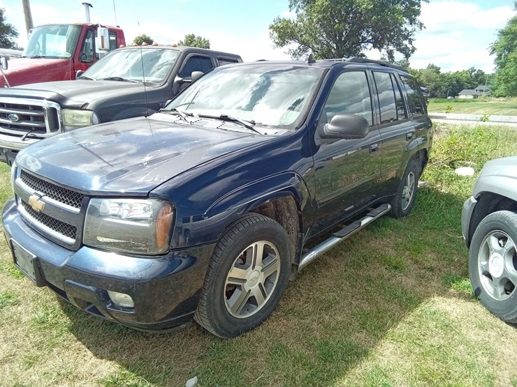 2008-chevrolet-trailblazer-image-2