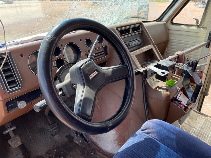 #4735-•-1990-chevy-van-30-short-bus-(wi-title-in-delay)-image-11