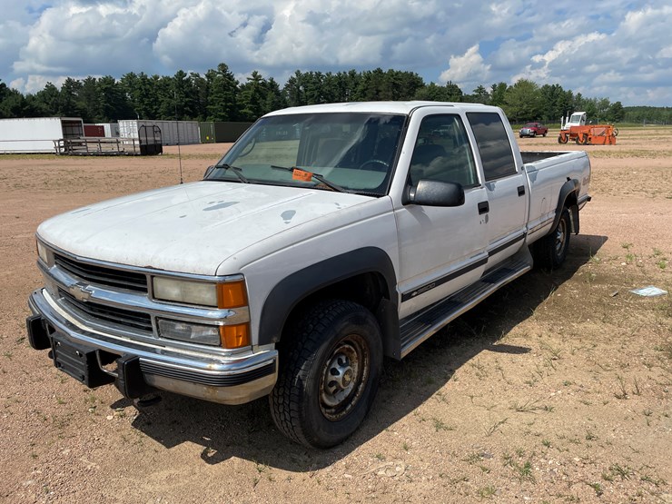 #4734-•-2000-chevy-3500-pickup-(has-wi-title)-image-1