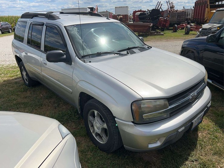 2005-chevrolet-trailblazer-image-1