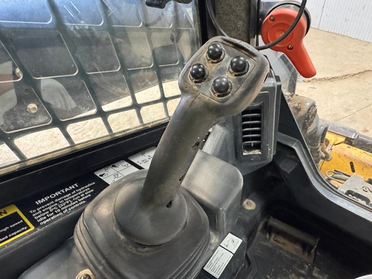 2018-deere-333g-image-25