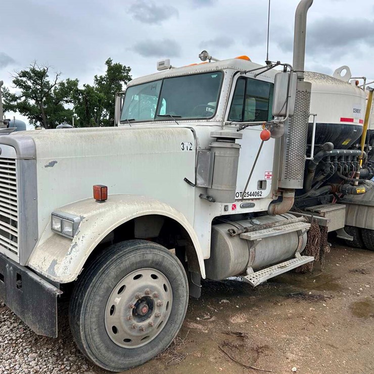 2007 FREIGHTLINER FLD120