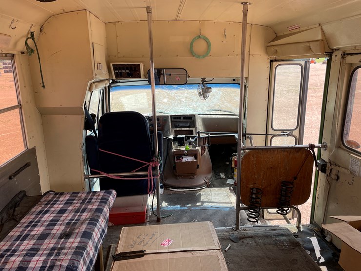 #4735-•-1990-chevy-van-30-short-bus-(wi-title-in-delay)-image-30