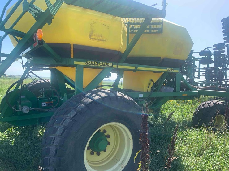 john-deere-1900-image-4