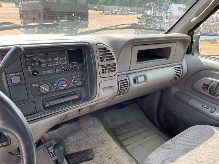 #4734-•-2000-chevy-3500-pickup-(has-wi-title)-image-12