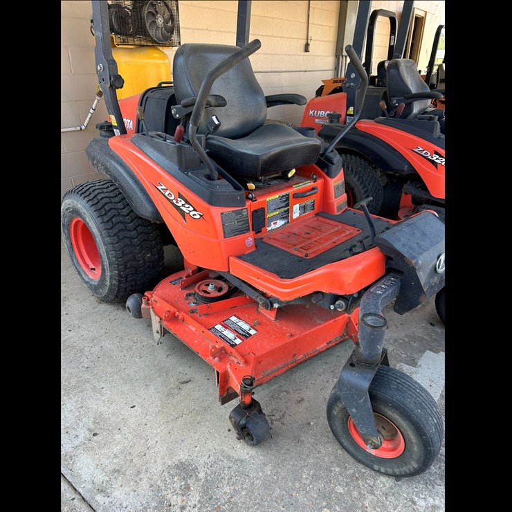 2015 KUBOTA ZD326