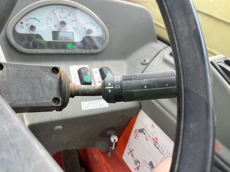 2008-jlg-g6-23a-image-26