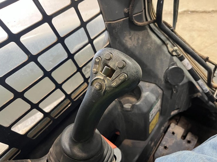2022-bobcat-t66-image-32
