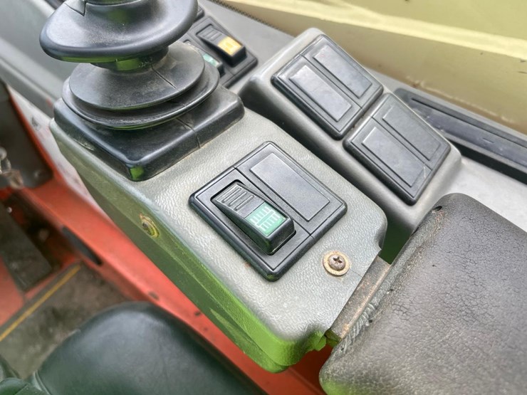 2008-jlg-g6-23a-image-32