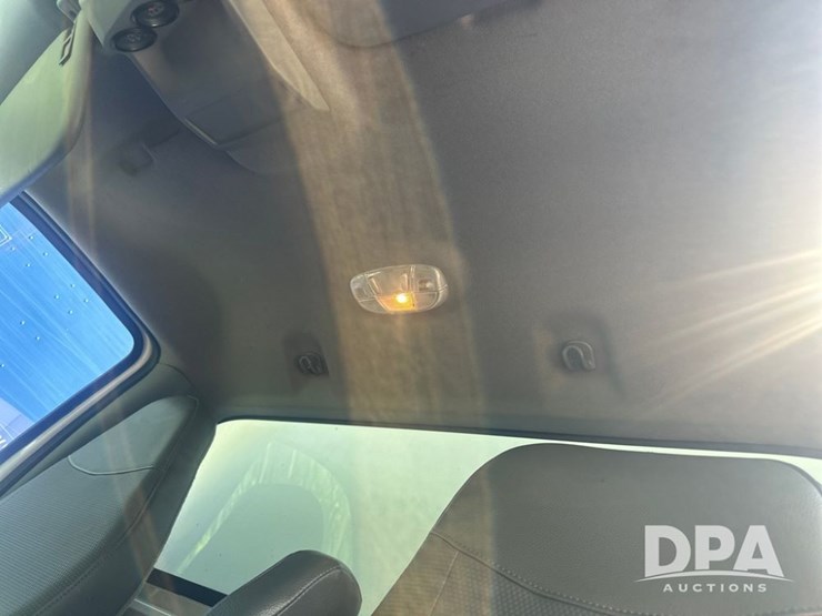 2015-ford-f650-image-36