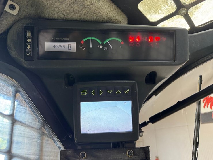 2018-deere-333g-image-21