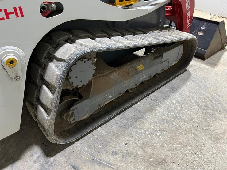 2022-takeuchi-tl12v2-image-18
