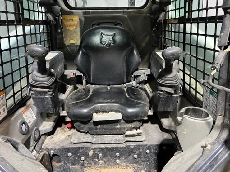 2019-bobcat-s850-image-21