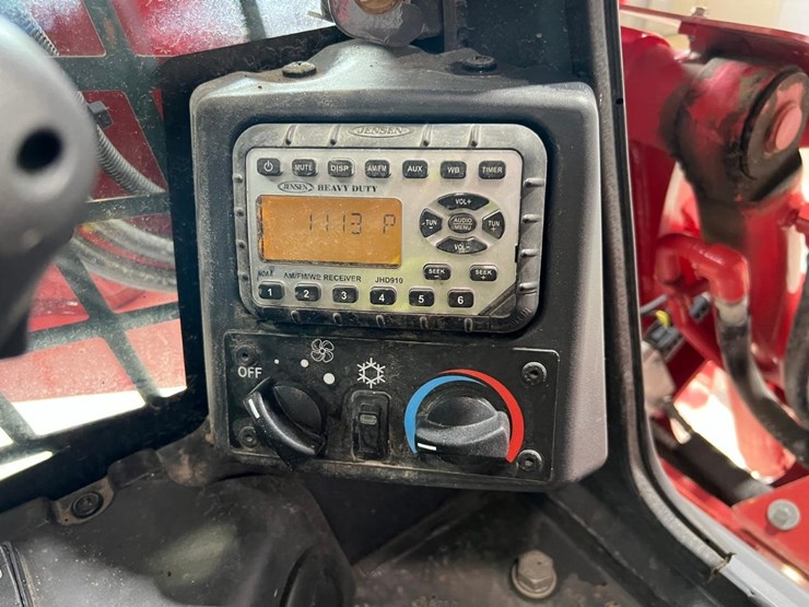2022-takeuchi-tl12v2-image-29