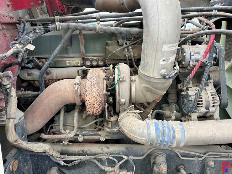 2007-freightliner-fld120-image-21