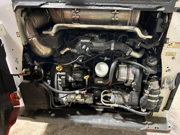 2020-bobcat-s770-image-15