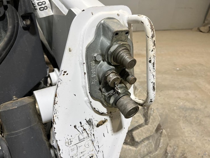 2020-bobcat-s770-image-12