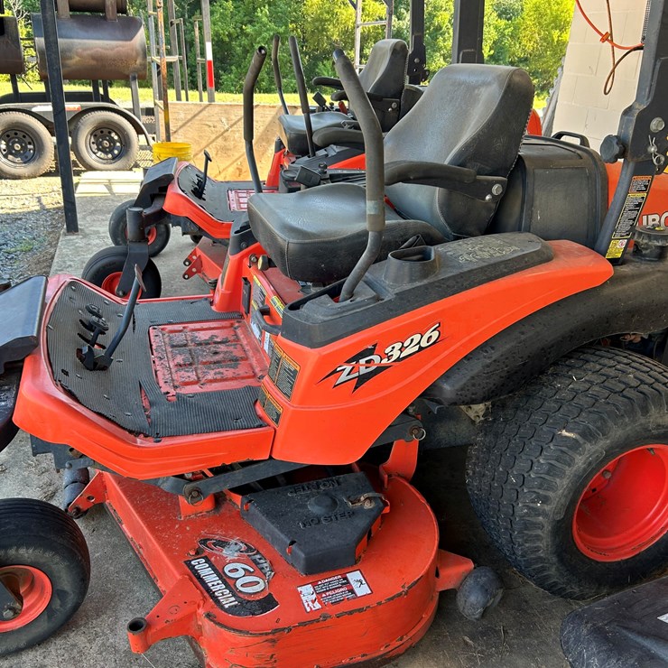 2015 KUBOTA ZD326