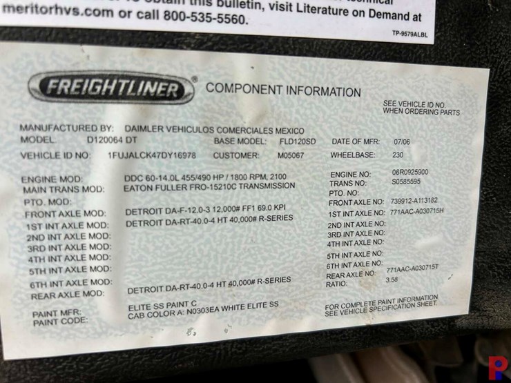 2007-freightliner-fld120-image-15