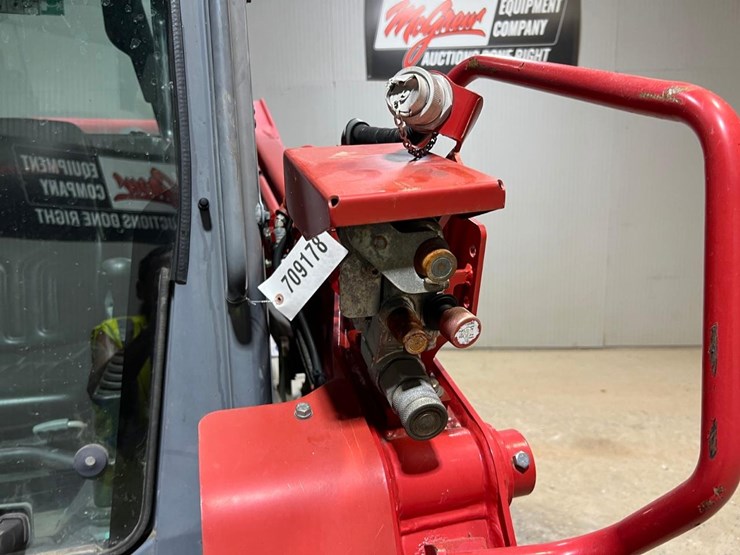 2022-takeuchi-tl12v2-image-11