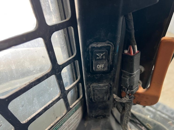 2021-bobcat-t770-image-26