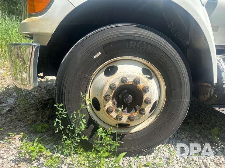 2015-ford-f650-image-14