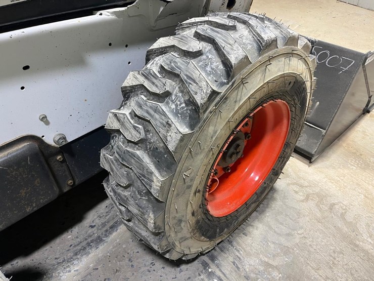 2018-bobcat-s650-image-16