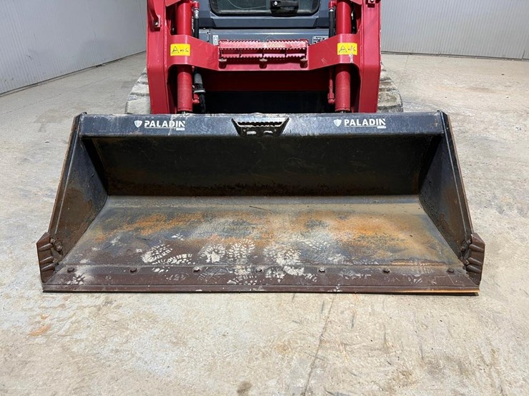 2022-takeuchi-tl12v2-image-9