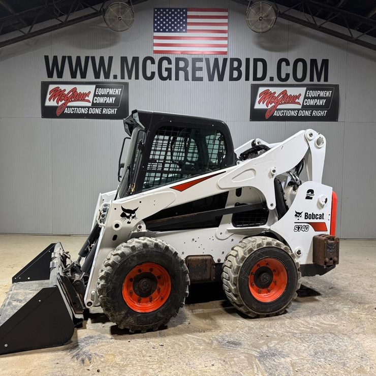 2022 BOBCAT S740