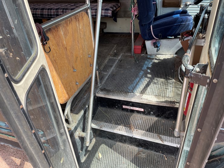 #4735-•-1990-chevy-van-30-short-bus-(wi-title-in-delay)-image-20