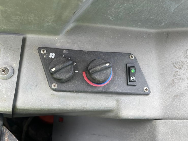 2008-jlg-g6-23a-image-33