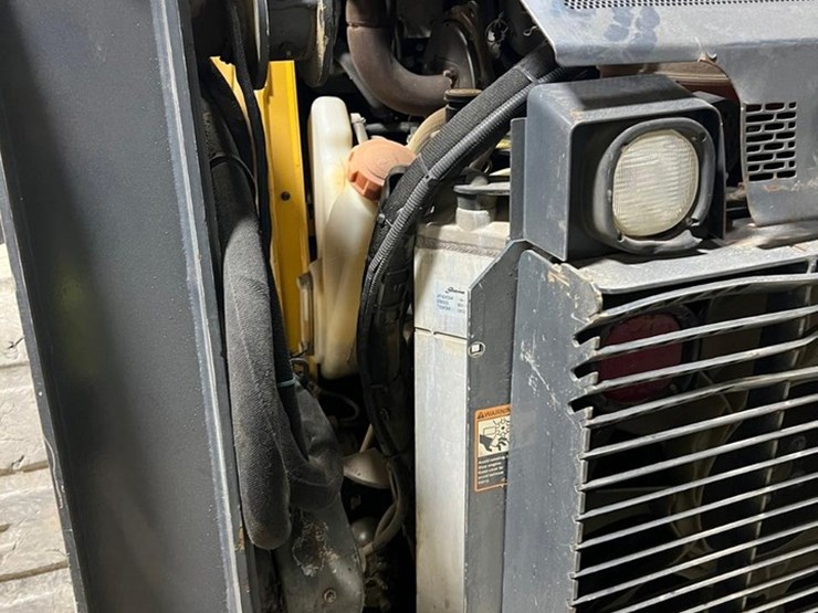 deere-333e-image-16
