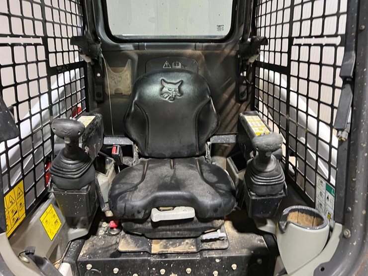 2022-bobcat-t450-image-21