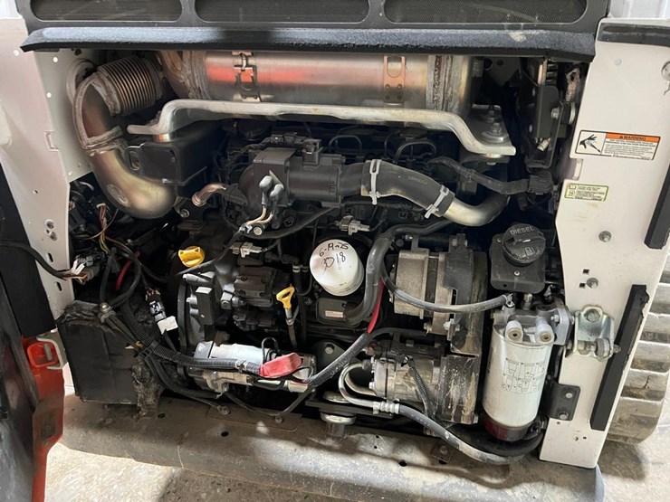 2021-bobcat-t770-image-16