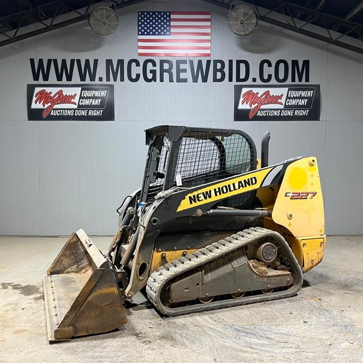 NEW HOLLAND C227