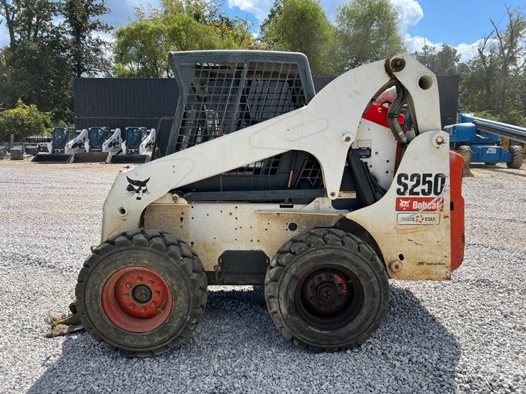 bobcat-s250-image-2