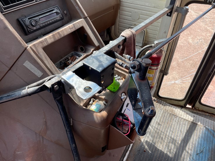 #4735-•-1990-chevy-van-30-short-bus-(wi-title-in-delay)-image-12