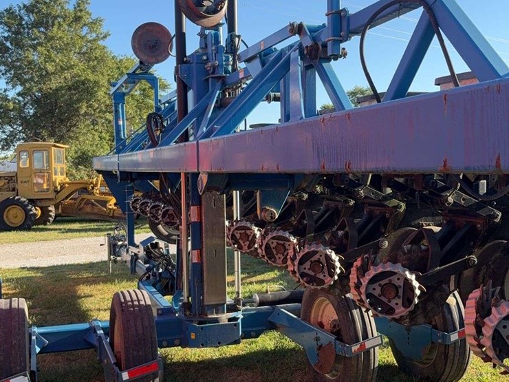 kinze-2600-image-13