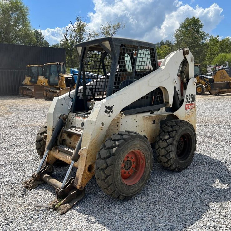BOBCAT S250