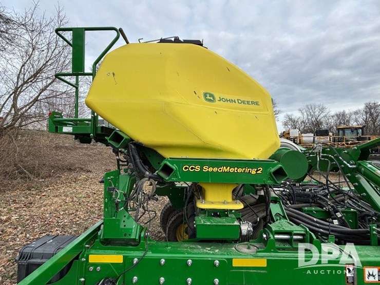 2022-john-deere-n530c-image-49