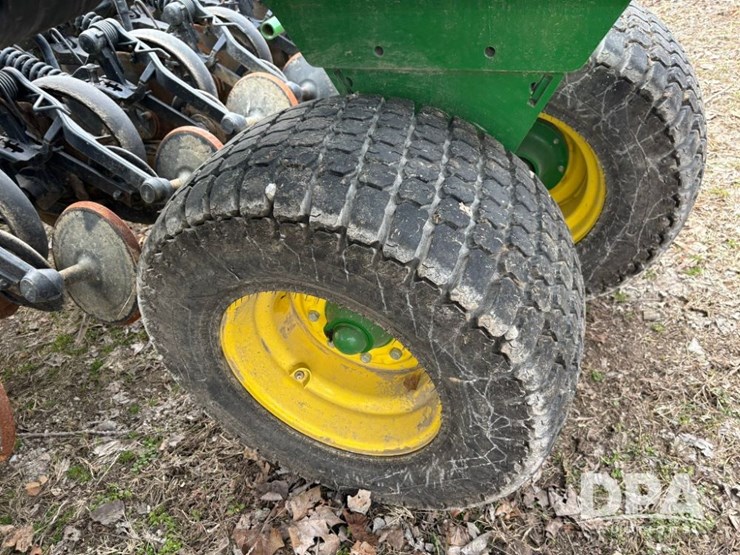 2022-john-deere-n530c-image-45