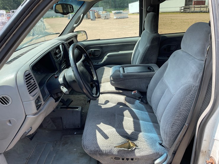 #4734-•-2000-chevy-3500-pickup-(has-wi-title)-image-10